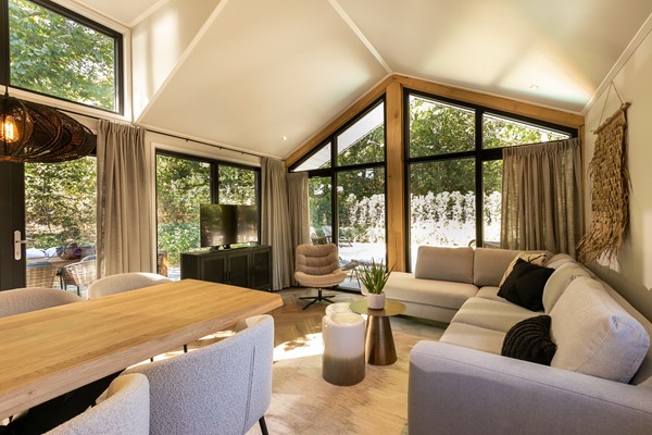 De Thijmse Berg - Pool Lodges - Binnen (2).jpg